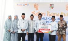 Penyerahan bantuan BRK Syariah untuk masjid di Pekanbaru