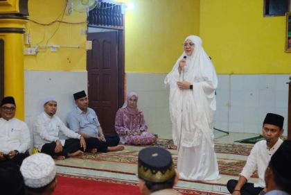 Safari Ramadhan di Sabak Auh, Bupati Siak Afni Zulkifli Ajak Masyarakat Perkuat Ukhuwah