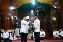 Plt Gubri Salurkan Bantuan di rohul 