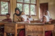 Ilustrasi guru honorer. Sumber: Sahabat Pedalaman