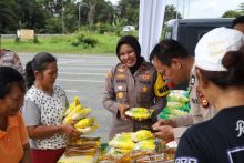 Bantu Tekan Harga Pangan, Polres Siak dan Bulog Gelar Pasar Murah