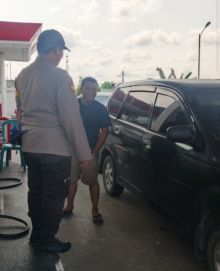 Cegah Penyimpangan, Polisi Cek Langsung Stok BBM di SPBU KM 5