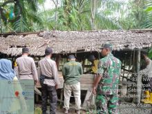 Babinsa Koramil 06/PWK Sabak Auh Laksanakan Penetapan Tim URC PMK di Kampung Rempak