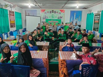 Tanamkan Cinta Lingkungan, Polisi Sosialisasikan Green Policing di Pesantren