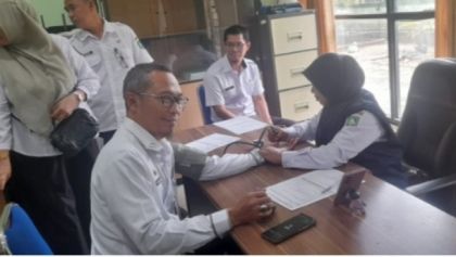 Seluruh Pegawai Diskop Bengkalis Cek Kesehatan Gratis