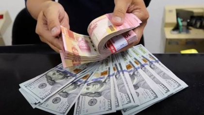 Mata uang Rupiah dan Dolar. Sumber: Internet