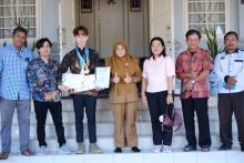 Mahasiswa Asal Dayun Ciptakan Lampu Berbasis Air Gambut, Raih Penghargaan Internasional