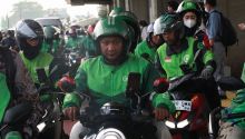 Ojek online. Sumber: Internet