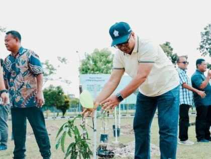 PTPN IV Tuntaskan Penanaman 9.000 Pohon di Bumi Lancang Kuning