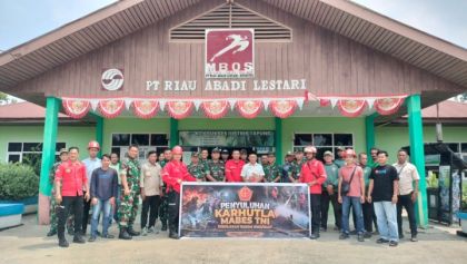 Tim Mabes TNI Gelar Penyuluhan Karhutla di Minas, Perkuat Sinergi Pencegahan Kebakaran