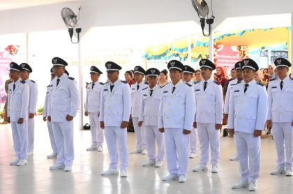 Pelantikan kepala desa (Kades). Sumber: Internet
