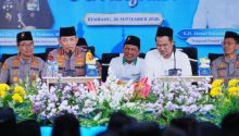  Ulama KH Ahmad Bahauddin Nursalim atau Gus Baha menyampaikan sejumlah kritik kerasnya mengenai hubungan ulama, pejabat, hingga perilaku masyarakat dalam kehidupan berbangsa. (Tangkapan Layar)
