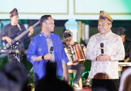 Moment Agung Nugroho Bersama Herry Heryawan. (Foto: Istimewa)