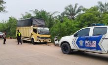 Pengendara Sepeda Motor Tewas Setelah Tabrak Truck Colt Diesel