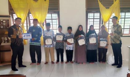 BRI Peduli, Pinca Mochamad Fajar Lestari Salurkan Sembako dan Alat Tulis untuk Anak Yatim Assidiqiyah