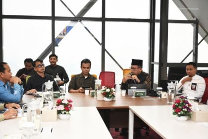 Rapat BRK Syariah dengan Pemko Dumai bahas penggunaan QRIS Realtime Split untuk pembayaran Pajak Barang dan Jasa Tertentu