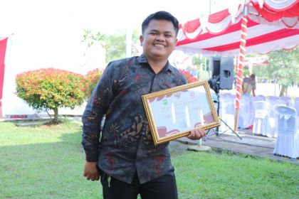 Telusuri Jejak Kerajaan Siak, Pemuda Mempura Raih Penghargaan dari Pemkab